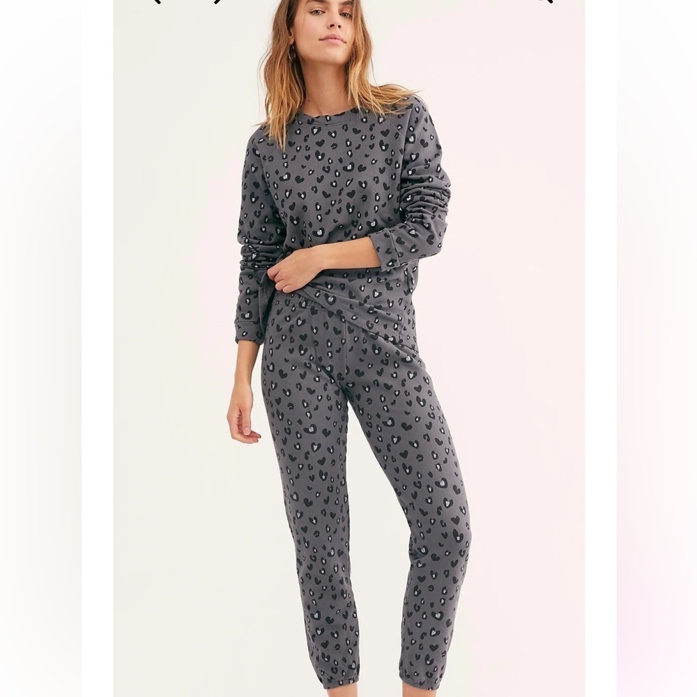 Monrow Heart Leopard Sweat Set